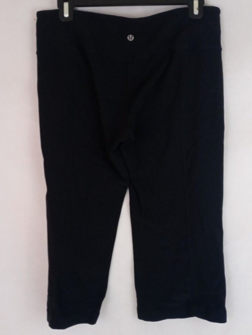 LuLuLemon Women's Athletic Capri Yoga Pants Waist 28" Inseam 19"